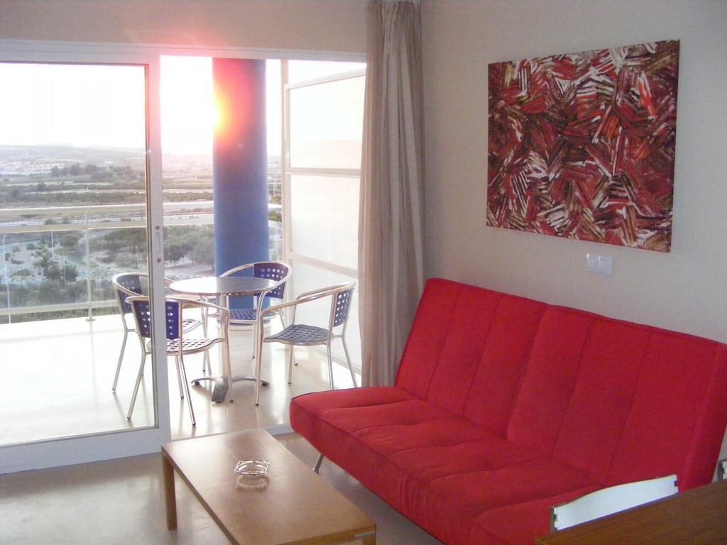 Apartamentos Europa House Sun Beach Гвардамар-дель-Сегура Номер фото